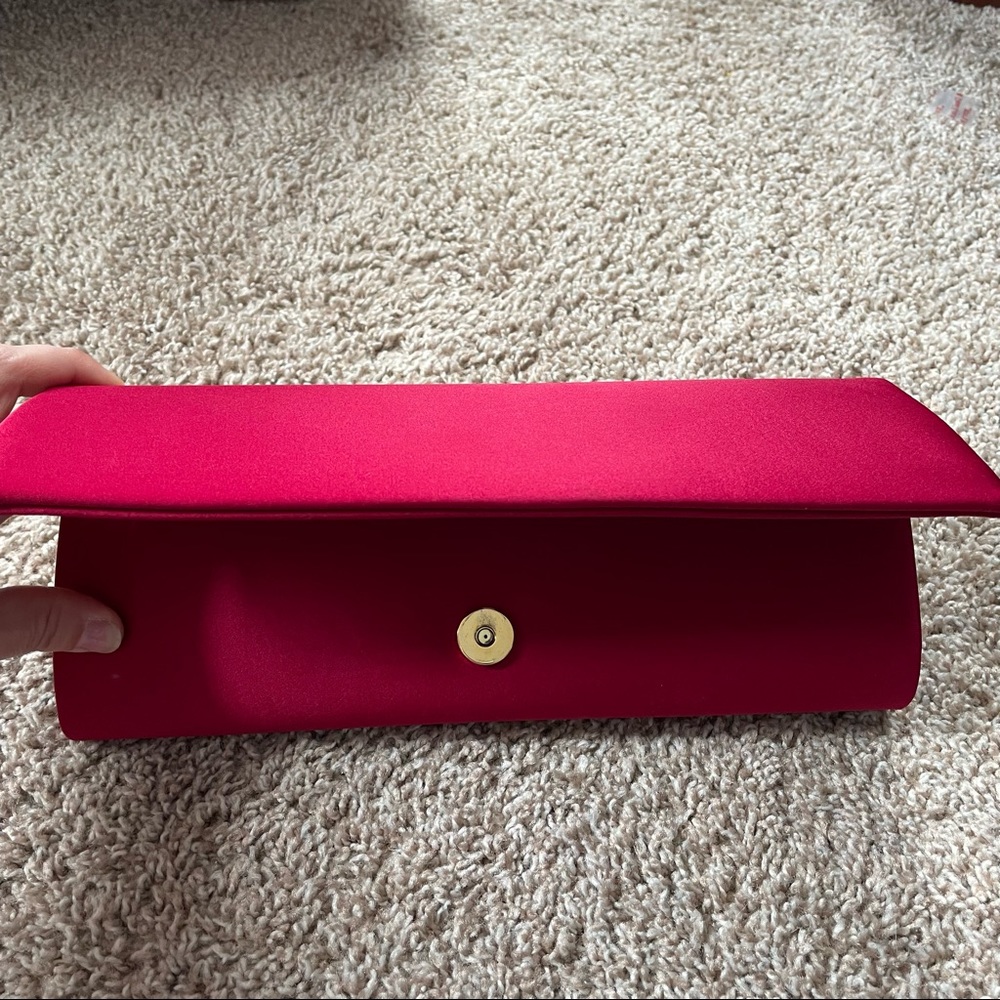 BCBG clutch